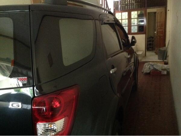 Toyota Rush G 2010 jual murah,pemilik sendiri bukan showroom