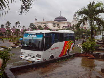 Bus Pariwisata 30seater