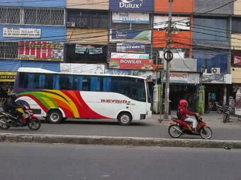 Bus Pariwisata 30seater