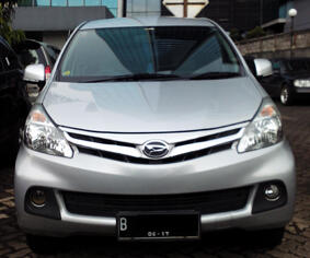 jual daihatsu xenia deluxe 2012 manual silver