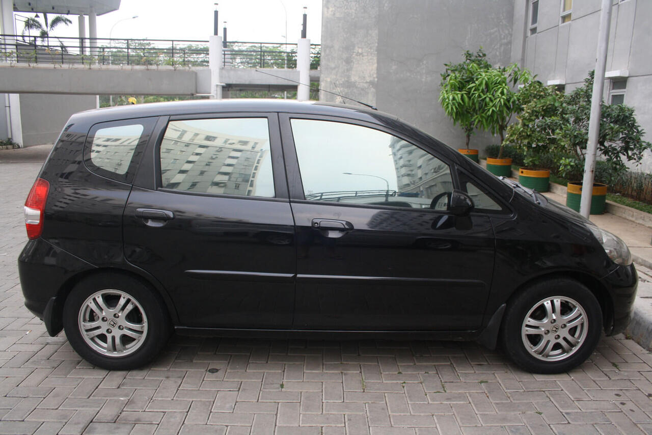HONDA JAZZ 2005 Matic Black A/T