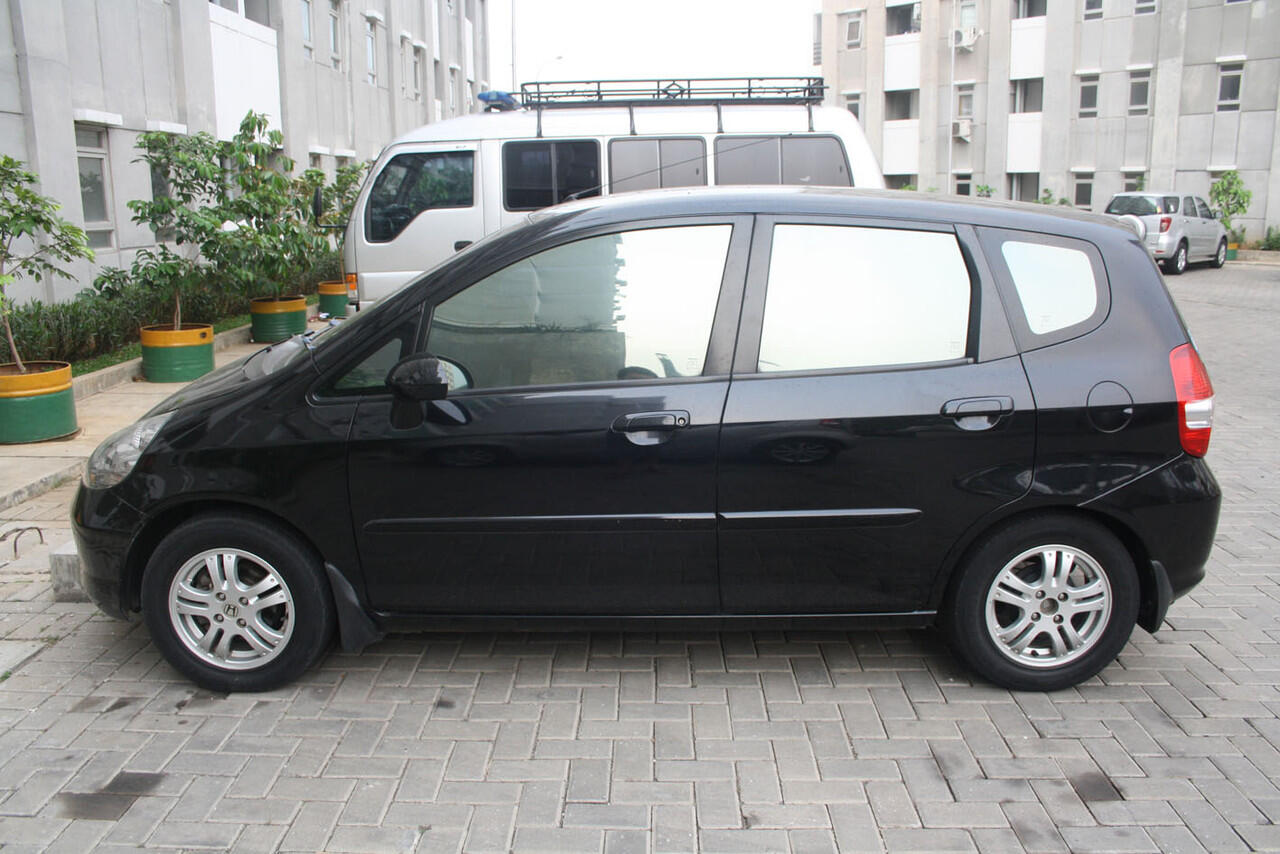 HONDA JAZZ 2005 Matic Black A/T