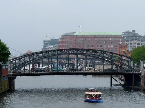 Menjelajah Hamburg (Jerman), Kota Indah dengan Ribuan Jembatan