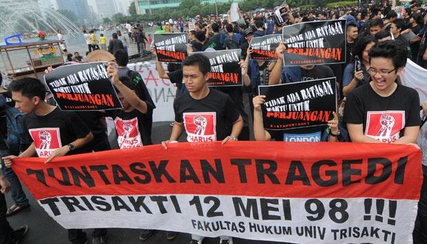 Ahok Minta Presiden Terpilih Tuntaskan Tragedi Mei 1998