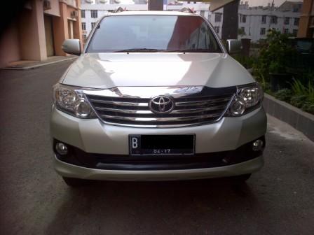 DIJUAL Toyota Grand Fortuner 2.7 G Lux AT Silver 2012 Service Record 299jt??