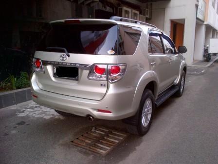 DIJUAL Toyota Grand Fortuner 2.7 G Lux AT Silver 2012 Service Record 299jt??