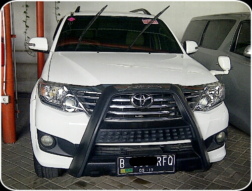 TOYOTA FORTUNER G LUX 2.7 MATIC 2012 PUTIH