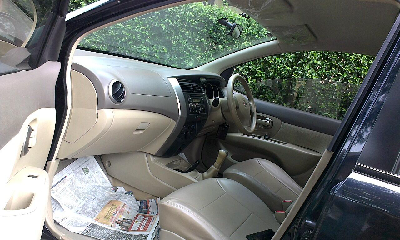Grand Livina 1.5 XV Manual 2010 Akhir Black Tgn1