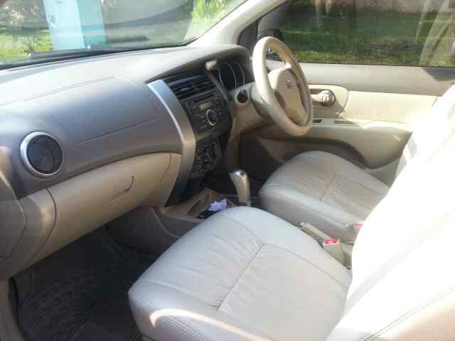 WTS NIssan Grand Livina 1.5 XV a/t 2011