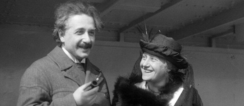 Kalau Soal Cinta, Jangan Tanya Einstein!