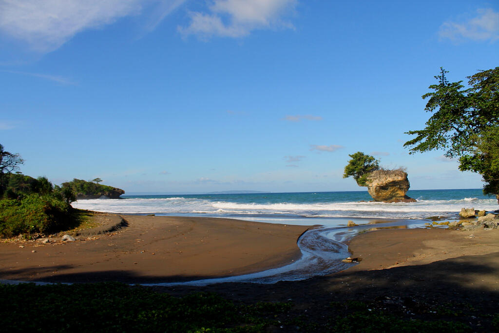 Pantai Madasari, Permata Tersembunyi di Selatan Jawa Barat