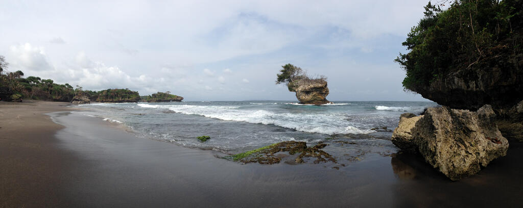 Pantai Madasari, Permata Tersembunyi di Selatan Jawa Barat