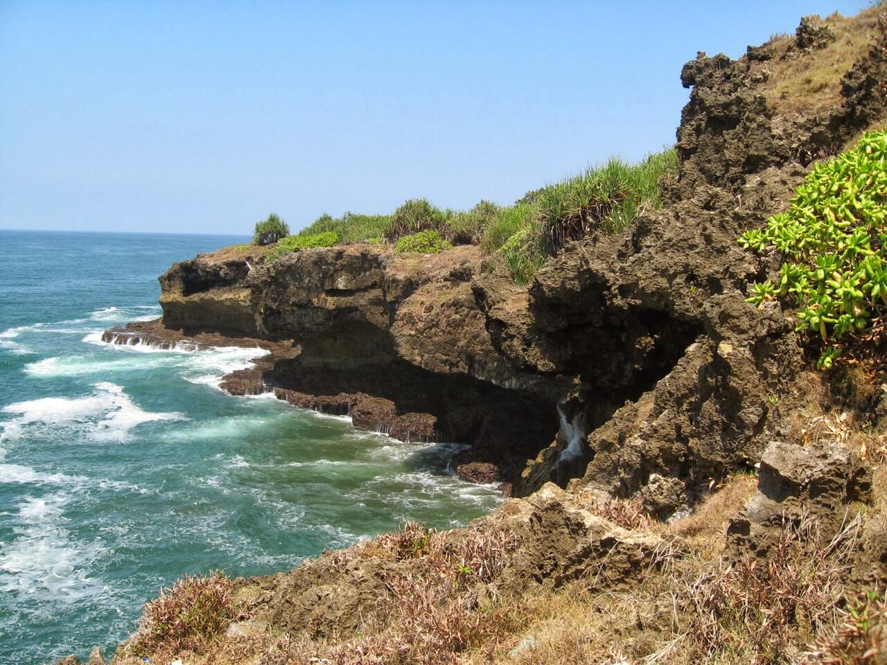 Pantai Madasari, Permata Tersembunyi di Selatan Jawa Barat