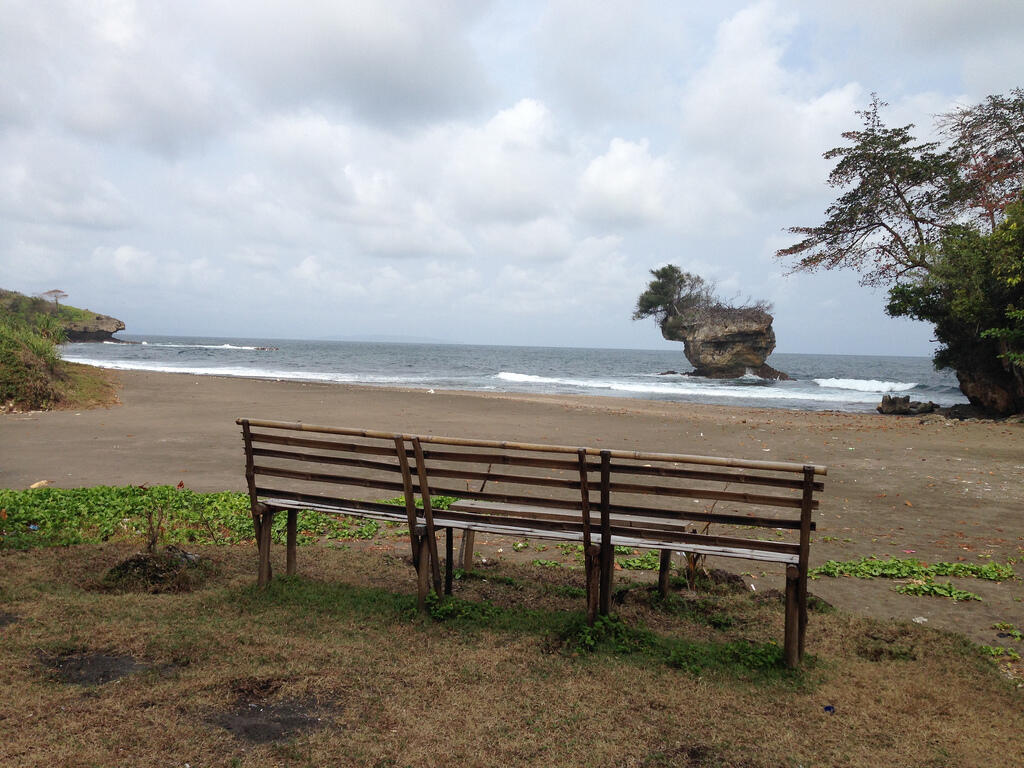 Pantai Madasari, Permata Tersembunyi di Selatan Jawa Barat