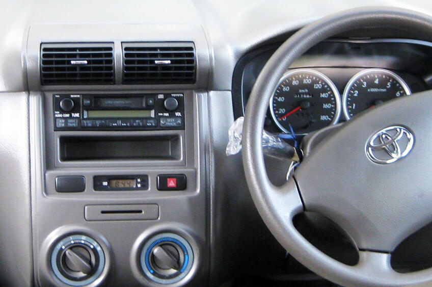 Toyota Avanza G 2011 SILVER