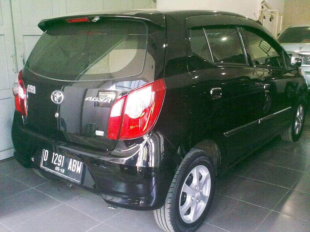 AGYA G 2014 BLACK CAR