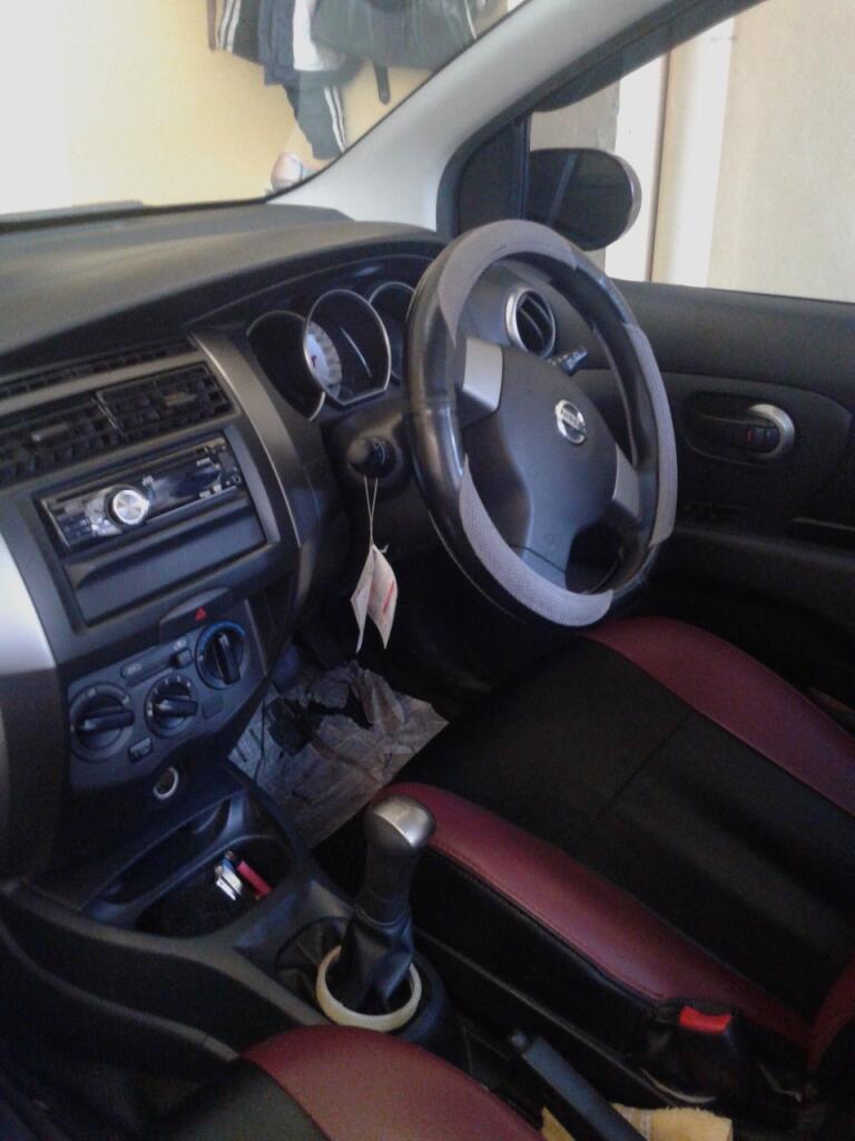 GRAND LIVINA XV M/T 2013 NYARIS SEMPURNA