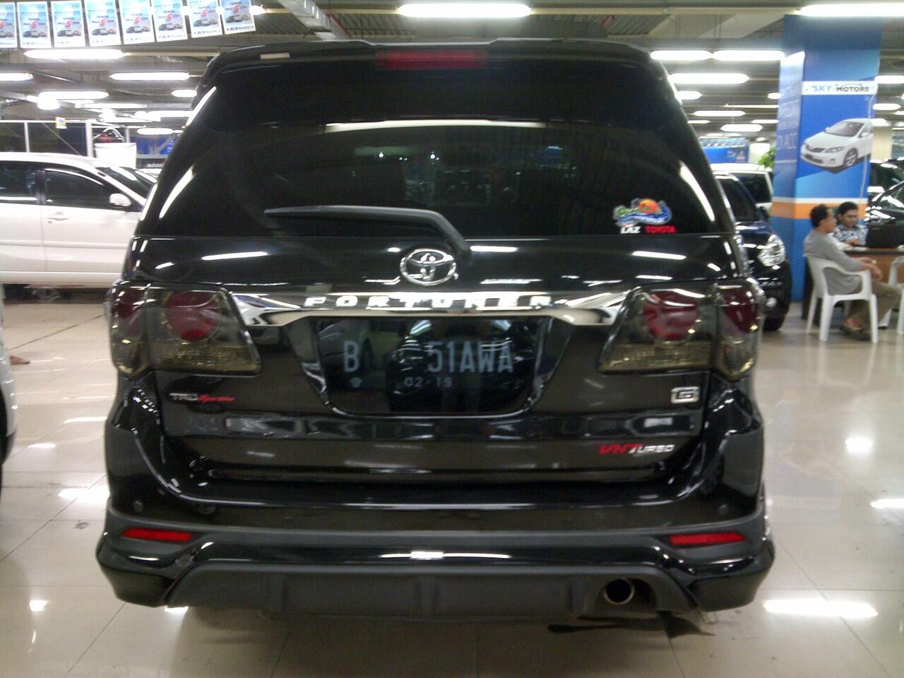 Dijual : Toyota Fortuner 2.5 TRD Sportivo VNT Turbo Diesel A/T 2014 Black