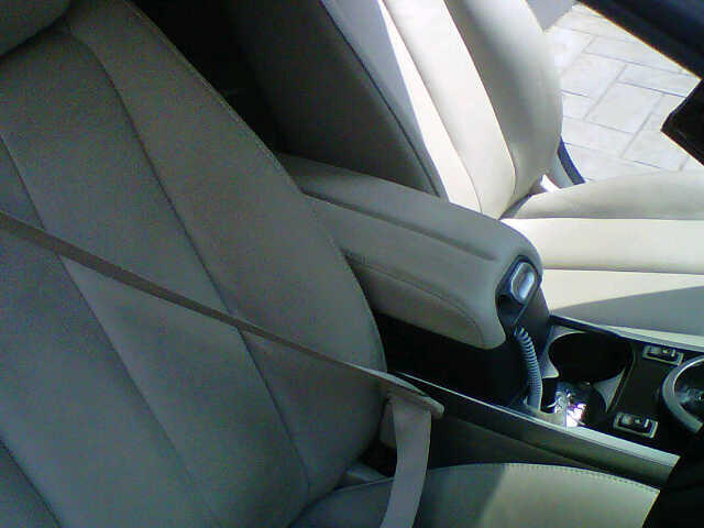 Mazda CX7 thn 2011 Ungu Metalik Bln 8 KM 10000