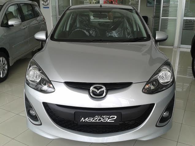 MAZDA 2 CUCI GUDANG TIPE R AUTOMATIC WARNA SILVER 2013