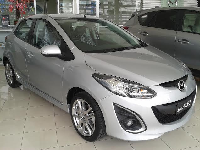 MAZDA 2 CUCI GUDANG TIPE R AUTOMATIC WARNA SILVER 2013