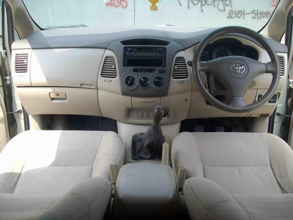 Toyota Kijang Innova 2.0 G MT 2005