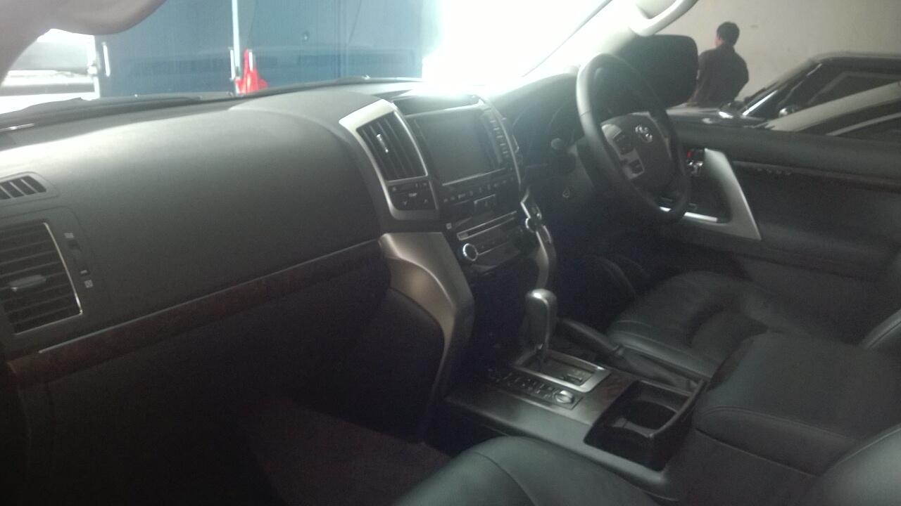 Dijual Land Cruiser 2013 UK Facelift