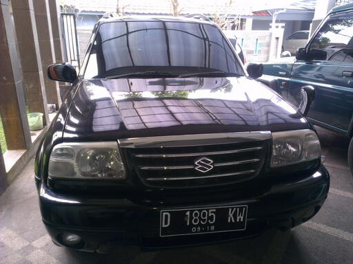 SUZUKI ESCUDO 03/04MANUAL 2.0 KM rendah STNK BLN 9 PRIBADI BANDUNG mesin kering, tid