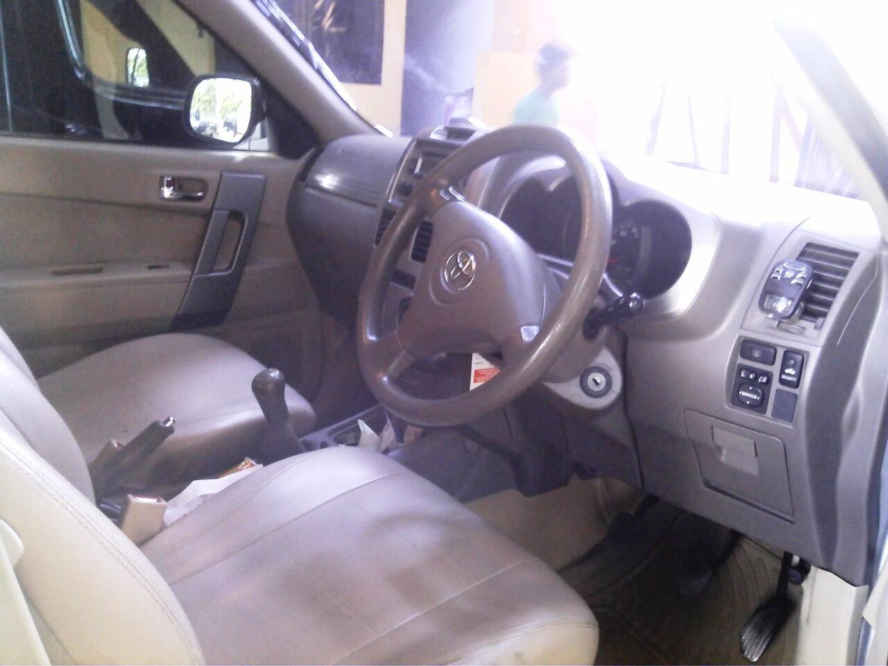 TOYOTA RUSH 2009 SECOND - SOLO PLAT JAKARTA