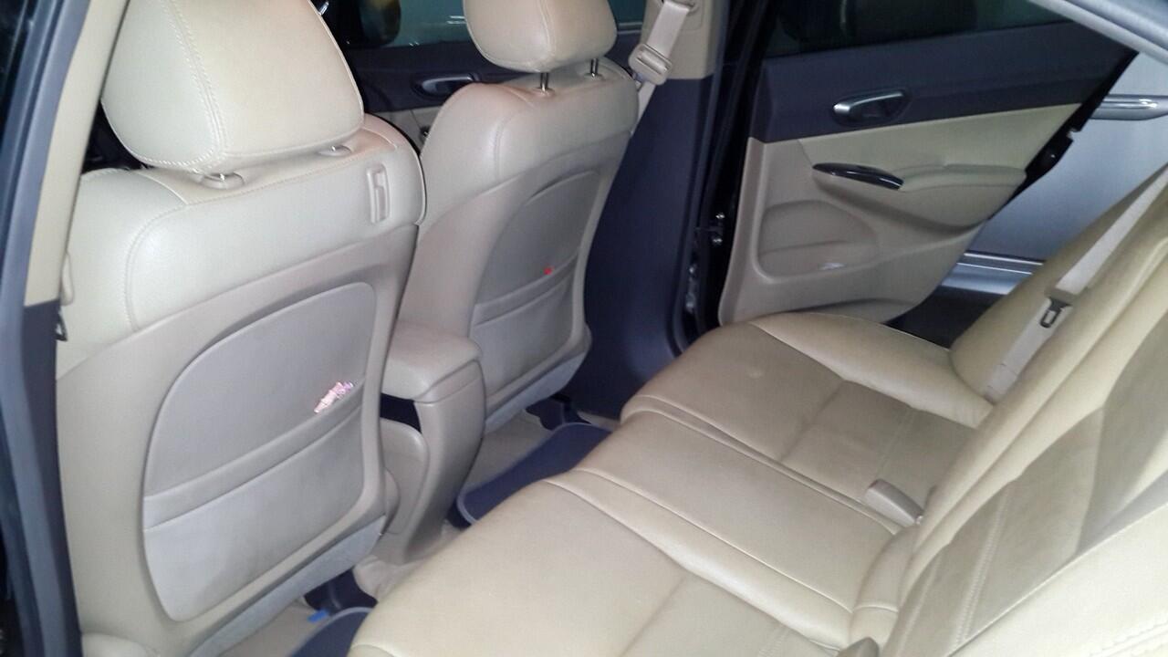 Honda Civic 1.8 FD1 2010/ AT Hitam