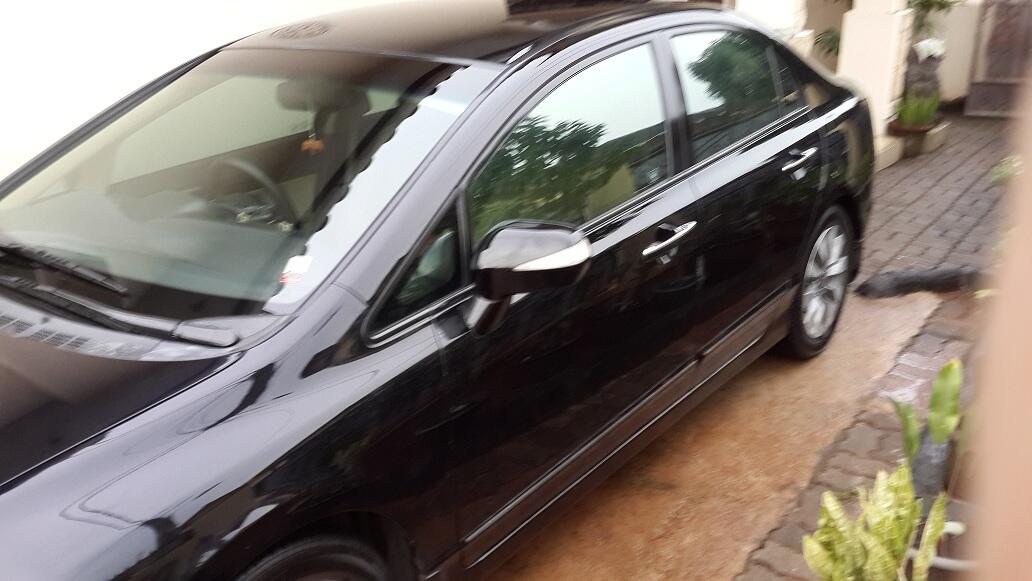 Honda Civic 1.8 FD1 2010/ AT Hitam