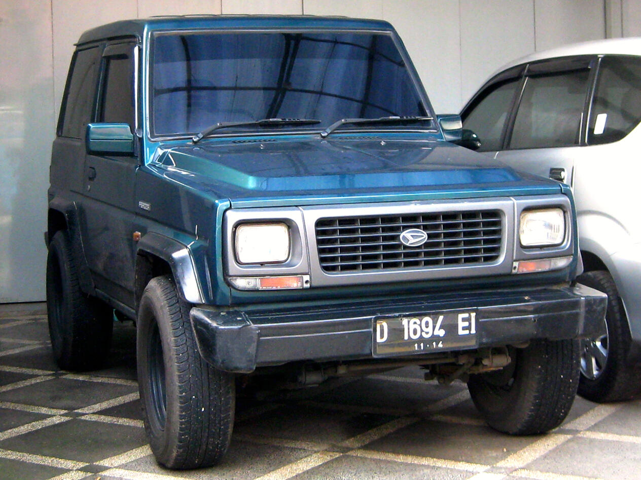 DAIHATSU Feroza 94 HIJAU