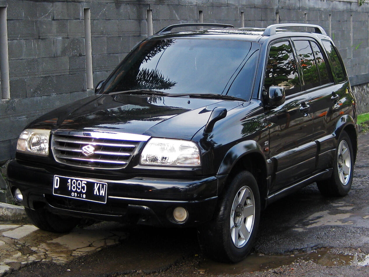 Suzuki Escudo 2003 BLACK