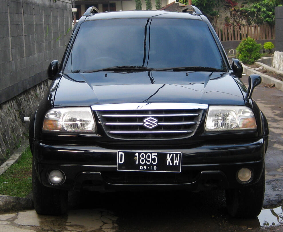 Suzuki Escudo 2003 BLACK