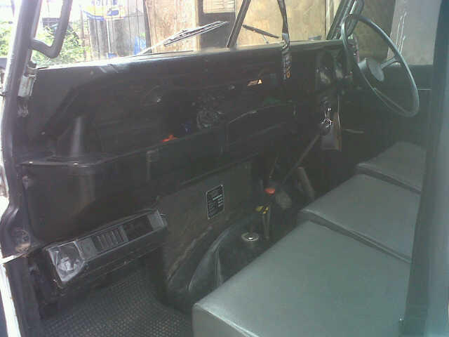 WTS LAND ROVER SERI 3 1983 PICK UP