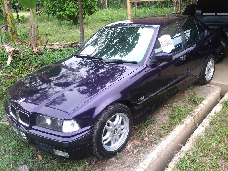 JUAL BMW 323I M/T MURMER PR-NYA DIKIT GANN..