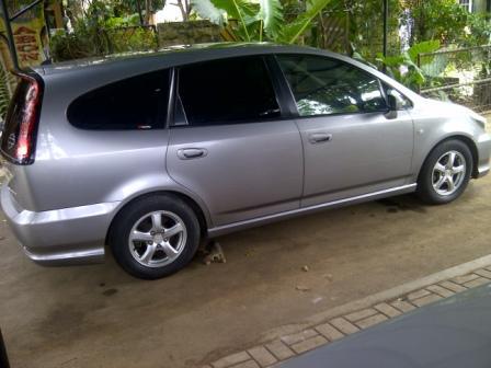 JUAL HONDA STREAM AT TH 2005 WARNA ABU ABU 2000CC