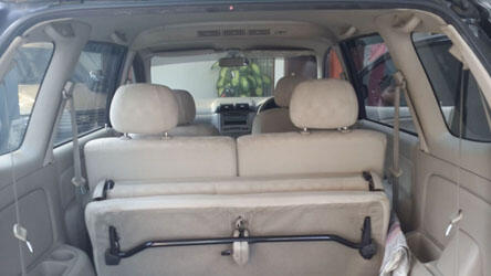 Toyota avanza G manual th 2011 warna hitam