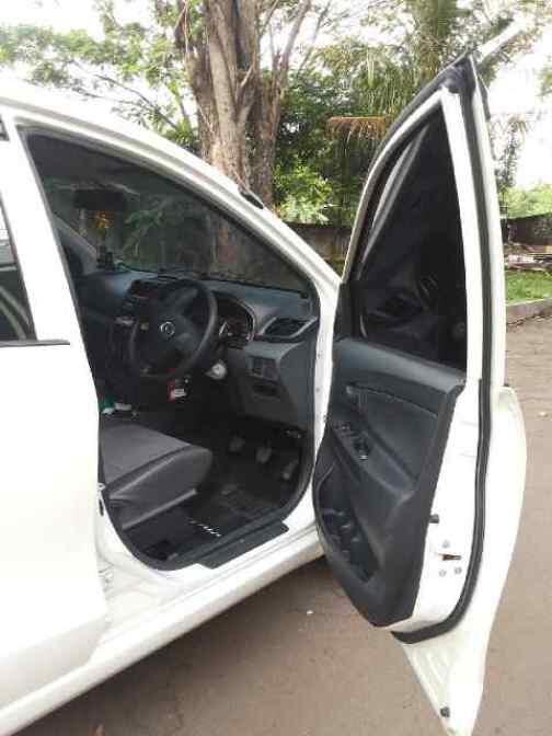 Jual: Daihatsu Xenia Li Thn. 2012 Putih