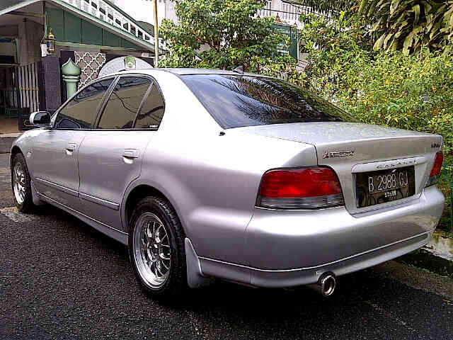 Mitsubishi Gallant A/T Silver th 2000 Metalik Kondisi bagus full orisinil