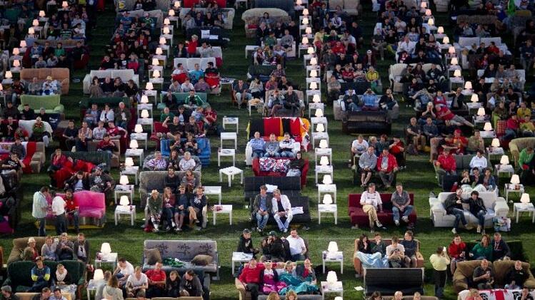 Demi Piala Dunia, Stadion di Jerman Disulap Jadi Ruang Keluarga Raksasa