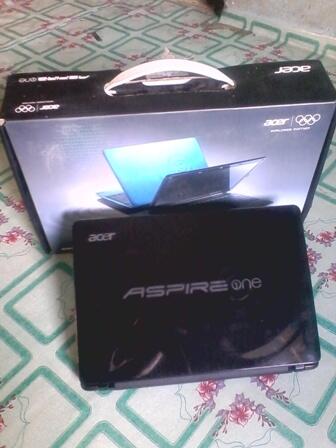 JUAL BU,,Netbook Acer aspire one 722 fullset cod bandung