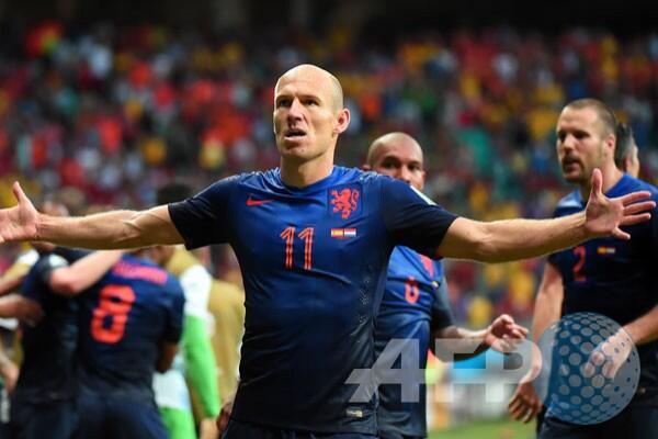Belanda Hancurkan Juara Dunia Spanyol 5 - 1