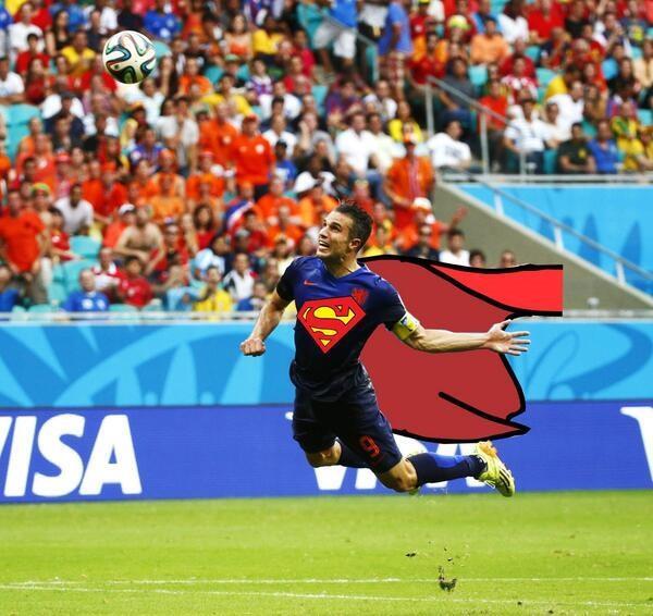 Kumpulan Meme Kocak Gol Sundulan Robin van Persie