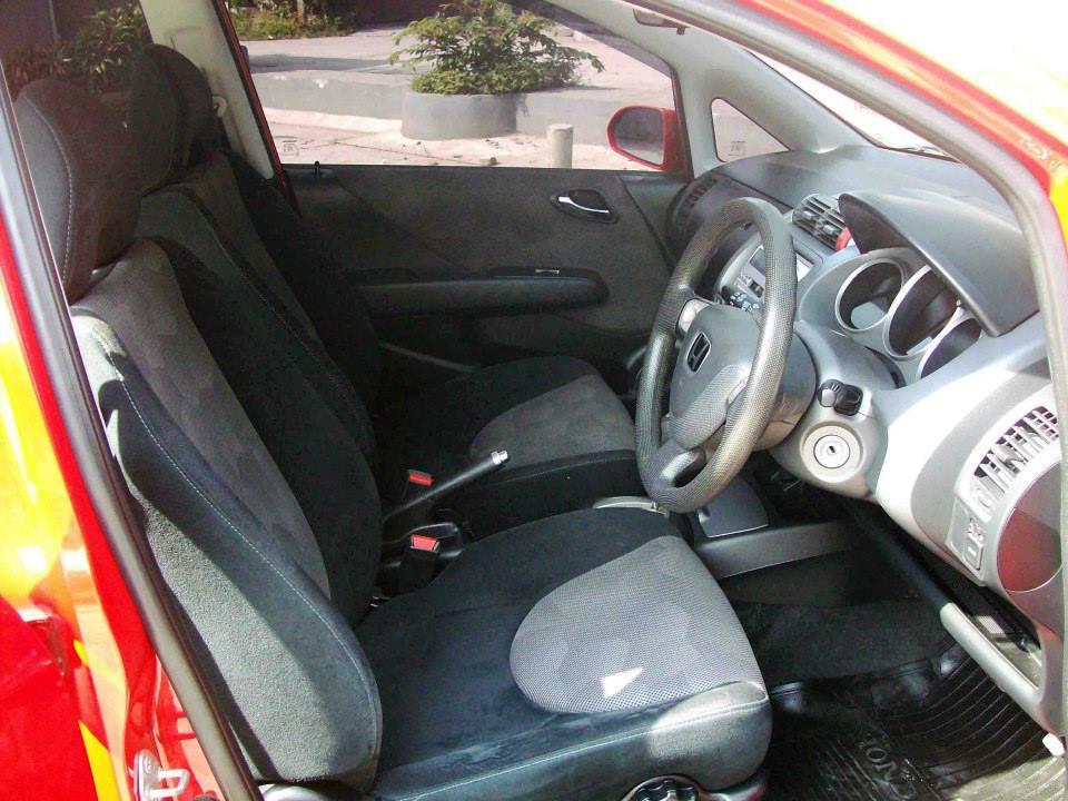 Honda Jazz VTech Sporty MMC AT 2006 (Istimewa)
