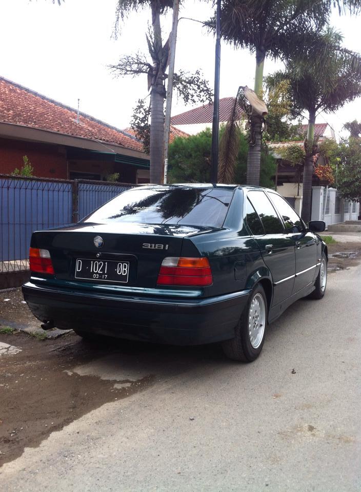 permisi agan agan mau bantu jualin mobil temen