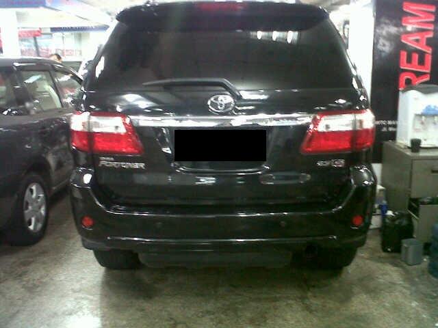 TOYOTA FORTUNER G LUX 2.7 AT 2010 BENSIN HITAM METALIK