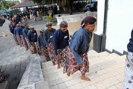 Mengenal Lebih Jauh Sosok Abdi Dalem