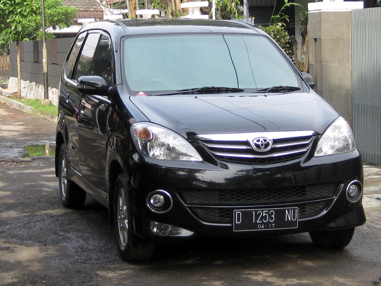 Toyota AVANZA 11 BLACK Mulus/ STNK P
