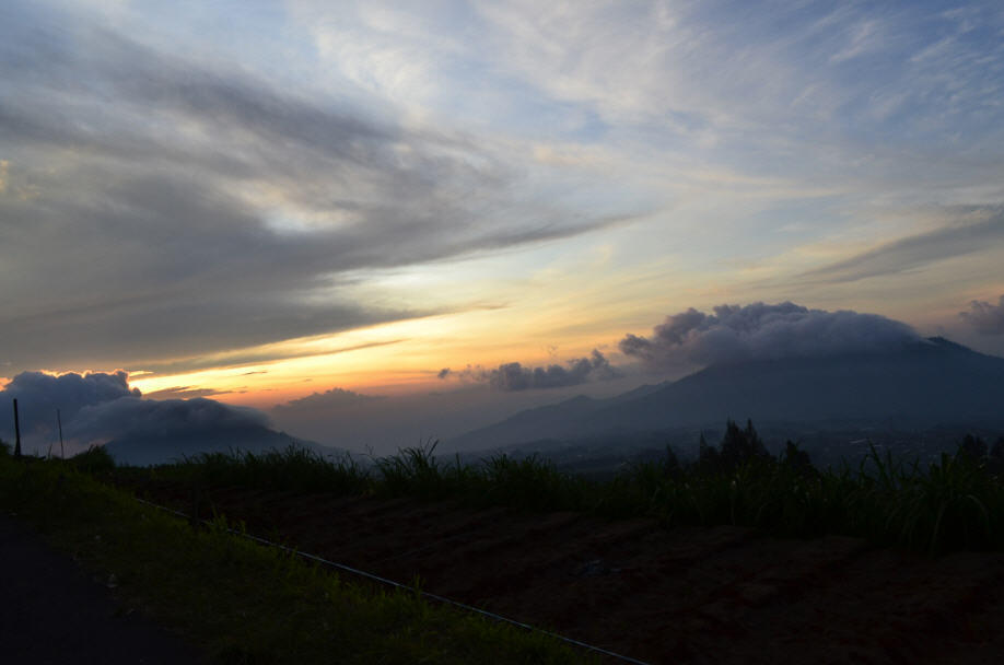 &#91;CATPER&#93; Keindahan yang terangkum diatas Puncak Merbabu 3142 Mdpl (28-31 Mei 2014) 